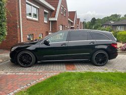 Schwarz Gebraucht 2011 Mercedes R350 AMG line Van / Kleinbus | 11.500 € (Fairer Preis)