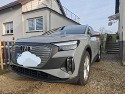 Grau Gebraucht 2022 Audi Q4 e-tron SUV | 24.500 € (Guter Preis)