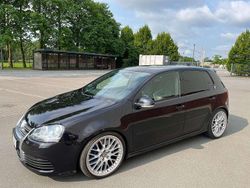 Schwarz Gebraucht 2008 VW Golf VI R Limousine | 21.880 €