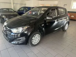 Schwarz Gebraucht 2013 Hyundai i20 Limousine | 3.900 € (Fairer Preis)