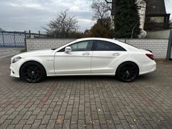 Weiß Gebraucht 2012 Mercedes CLS500 AMG line Limousine | 25.800 € (Fairer Preis)