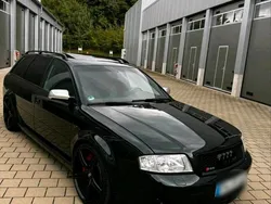 Schwarz Gebraucht 2001 Audi RS6 Kombi | 11.500 €