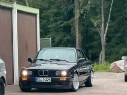 Schwarz Gebraucht 1990 BMW 325 Cabriolet Shadowline Cabrio | 17.999 €