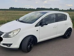 Weiß Gebraucht 2009 Opel Corsa Color Edition Kleinwagen | 1.200 € (Superpreis)