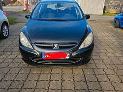 Schwarz Gebraucht 2005 Peugeot 307 Limousine | 1.800 € (Etwas zu teuer)