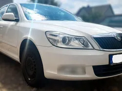 Weiß Gebraucht 2011 Skoda Octavia Classic Limousine | 2.950 € (Guter Preis)