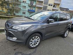 Grau Gebraucht 2014 Ford Kuga Titanium SUV | 10.999 € (Fairer Preis)