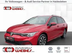 Rot Gebraucht 2023 VW Golf VIII Life Kombi | 25.299 € (Fairer Preis)