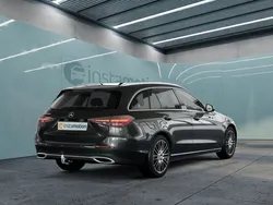 Grau Gebraucht 2024 Mercedes C220 Avantgarde Kombi | 42.787 € (Etwas zu teuer)