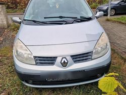 Grau Gebraucht 2004 Renault Scénic II Van / Kleinbus | 1.200 €