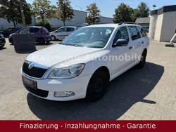 Weiß Gebraucht 2009 Skoda Octavia Classic Kombi | 3.499 € (Fairer Preis)