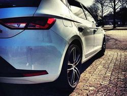 Weiß Gebraucht 2015 Seat Leon Limousine | 10.500 € (Fairer Preis)