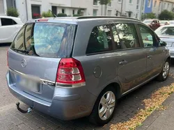 Silber Gebraucht 2008 Opel Zafira Van / Kleinbus | 2.700 € (Fairer Preis)