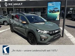 Grün Gebraucht 2023 Dacia Jogger Extreme Van / Kleinbus | 18.970 € (Fairer Preis)