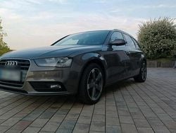 Grau Gebraucht 2015 Audi A4 Kombi | 9.750 € (Superpreis)