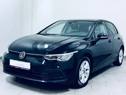 Schwarz Gebraucht 2021 VW Golf VIII Life Limousine | 18.880 € (Fairer Preis)