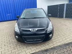 Black diamond / mic Gebraucht 2011 Hyundai i20 Classic Kleinwagen | 3.999 € (Fairer Preis)