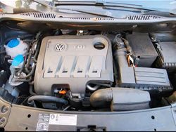 Blau Gebraucht 2010 VW Touran Comfortline Van / Kleinbus | 6.500 € (Fairer Preis)