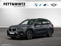 Mineralgrau metallic Gebraucht 2021 BMW X1 Sport Line SUV | 25.870 € (Fairer Preis)