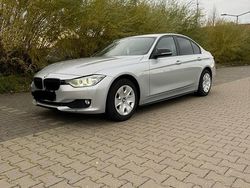 Silber Gebraucht 2013 BMW 318 Limousine | 8.500 € (Guter Preis)
