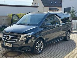 Schwarz Gebraucht 2019 Mercedes V250 Van / Kleinbus | 55.000 € (Teuer)