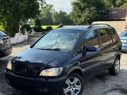 Blau Gebraucht 2002 Opel Zafira Van / Kleinbus | 700 € (Superpreis)