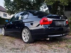 Schwarz Gebraucht 2006 BMW 325 Limousine | 1.750 €