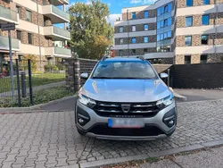 Grau Gebraucht 2021 Dacia Sandero Stepway Kleinwagen | 12.500 € (Fairer Preis)