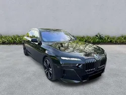 Black sapphire metallic Gebraucht 2023 BMW 740 M Sport Limousine | 81.990 € (Superpreis)