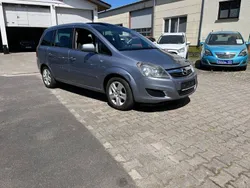 Silber Gebraucht 2010 Opel Zafira Edition Van / Kleinbus | 2.990 € (Guter Preis)