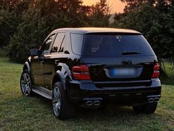 Schwarz Gebraucht 2007 Mercedes ML320 AMG SUV | 7.600 €