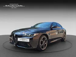 Schwarz Gebraucht 2023 Alfa Romeo Giulia Competizione Limousine | 39.400 € (Fairer Preis)