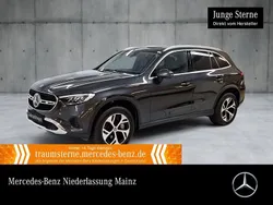 Grau Gebraucht 2024 Mercedes GLC300e SUV | 55.590 €