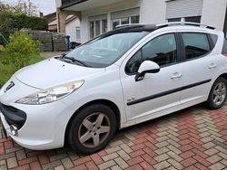 Weiß Gebraucht 2009 Peugeot 207 Kombi | 2.450 € (Fairer Preis)
