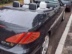 Schwarz Gebraucht 2005 Peugeot 307 CC Tendance Cabrio | 1.900 € (Guter Preis)
