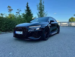 Schwarz Gebraucht 2022 Audi RS3 Sport Kleinwagen | 71.999 €
