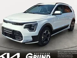 (ud) schneeweiss Gebraucht 2023 Kia e-Niro Inspiration SUV | 26.590 € (Fairer Preis)
