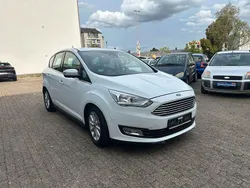 Weiß Gebraucht 2018 Ford C-MAX Titanium Van / Kleinbus | 8.290 € (Fairer Preis)