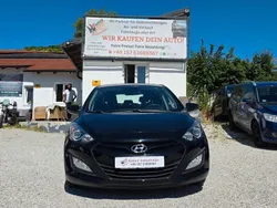Schwarz Gebraucht 2012 Hyundai i30 Intro Edition Limousine | 4.300 € (Fairer Preis)