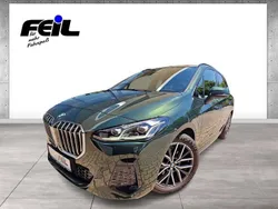 Grün Gebraucht 2022 BMW 220 M Sport Van / Kleinbus | 29.480 € (Guter Preis)