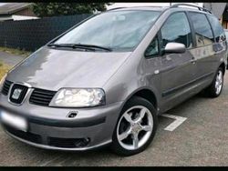 Grau Gebraucht 2003 Seat Alhambra Van / Kleinbus | 3.100 € (Teuer)