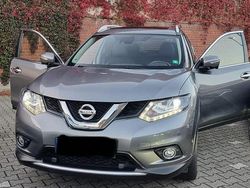 Silber Gebraucht 2016 Nissan X-Trail Tekna SUV | 9.999 € (Fairer Preis)