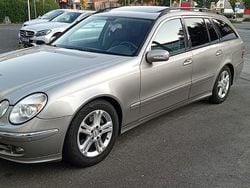 Beige Gebraucht 2005 Mercedes E280 Kombi | 3.350 €