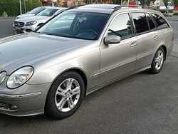 Beige Gebraucht 2005 Mercedes E280 Kombi | 3.350 €