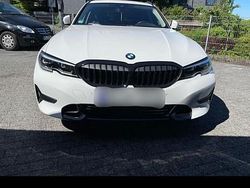 Weiß Gebraucht 2022 BMW 320 Sport Line Kombi | 28.500 € (Guter Preis)