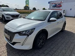 Weiß Gebraucht 2021 Peugeot e-208 Allure Kleinwagen | 14.450 € (Superpreis)