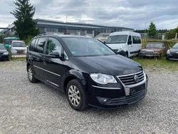 Schwarz Gebraucht 2009 VW Touran Highline Van / Kleinbus | 7.990 € (Etwas zu teuer)