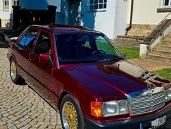 Rot Gebraucht 1992 Mercedes 190 Avantgarde Limousine | 9.900 €