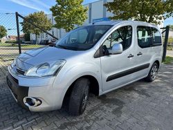 Silber Gebraucht 2012 Citroën Berlingo Tendance Van / Kleinbus | 4.900 € (Fairer Preis)