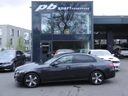 Graftitgrau metallic Gebraucht 2023 Mercedes C300 Avantgarde Limousine | 43.750 € (Guter Preis)